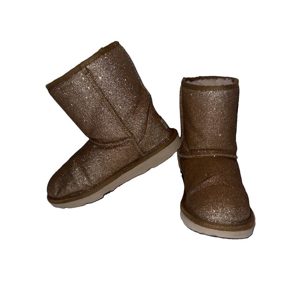 Ugg Classic Short Glitter Gold Sheepskin Boot Kids (1111852K) US2/UK1/EU33.5 - Picture 7 of 10